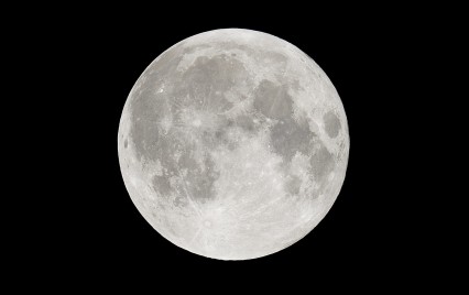 Full-Moon-751525