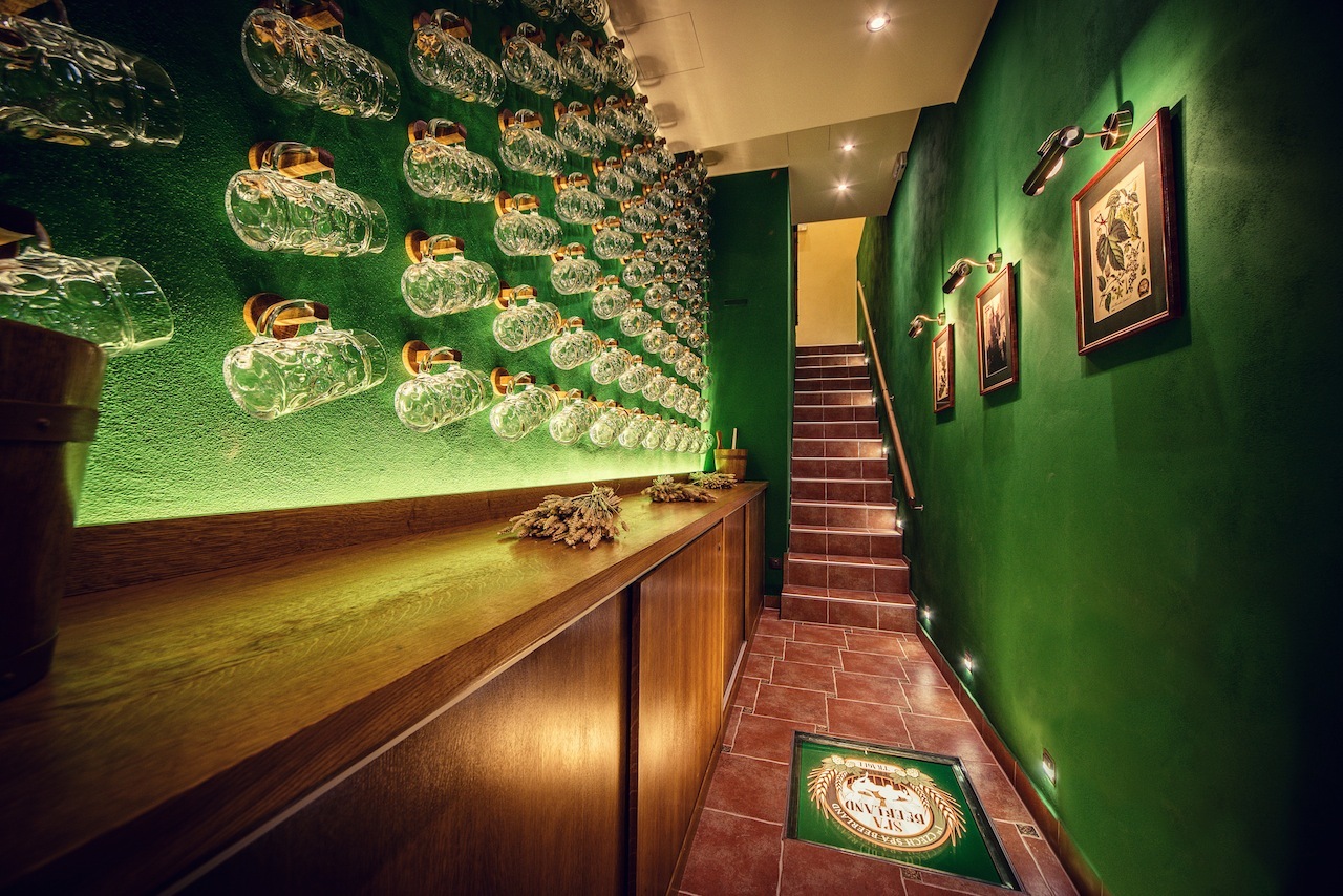 (1)-Entrance_Pivni_Lazne_Spa_Beerland_Prague