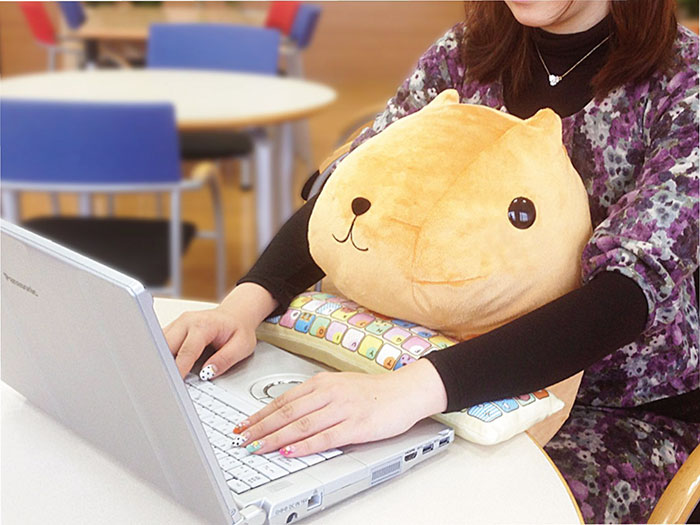 cute-pc-wrist-rest-cushion-japan-2